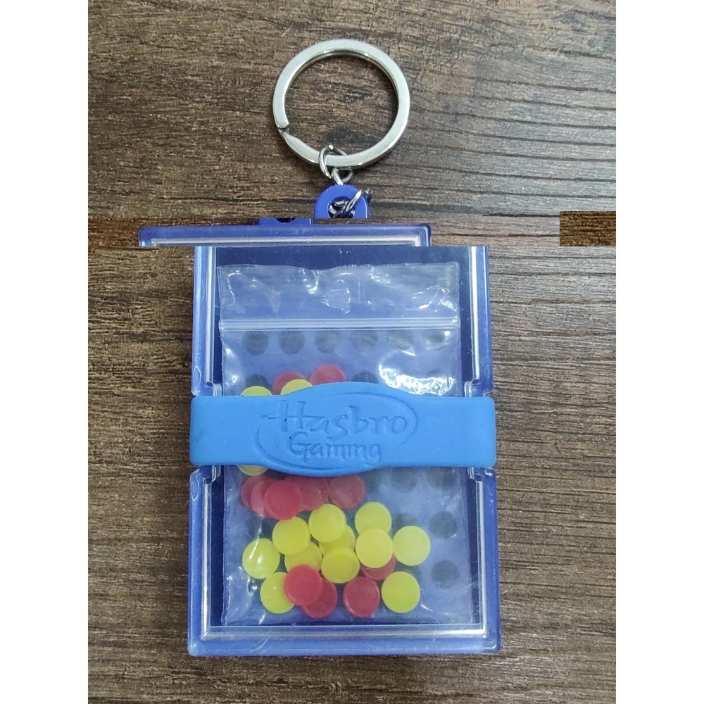 Hasbro Connect 4 mini travel size game keychain CONNECT FOUR Toy Z33